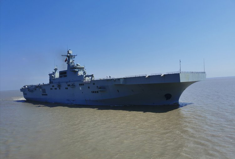 揭秘中國海軍新一代戰(zhàn)艦，075型二號(hào)艦，揭秘中國海軍新一代戰(zhàn)艦，075型二號(hào)艦亮相！