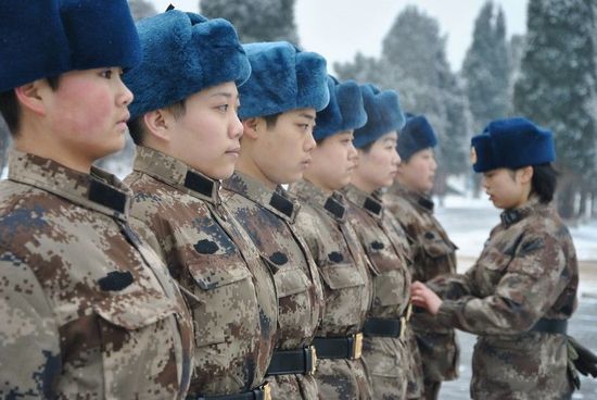 新兵女兵訓(xùn)練三個(gè)月的艱辛與挑戰(zhàn)，新兵女兵三個(gè)月訓(xùn)練，艱辛與挑戰(zhàn)的歷程