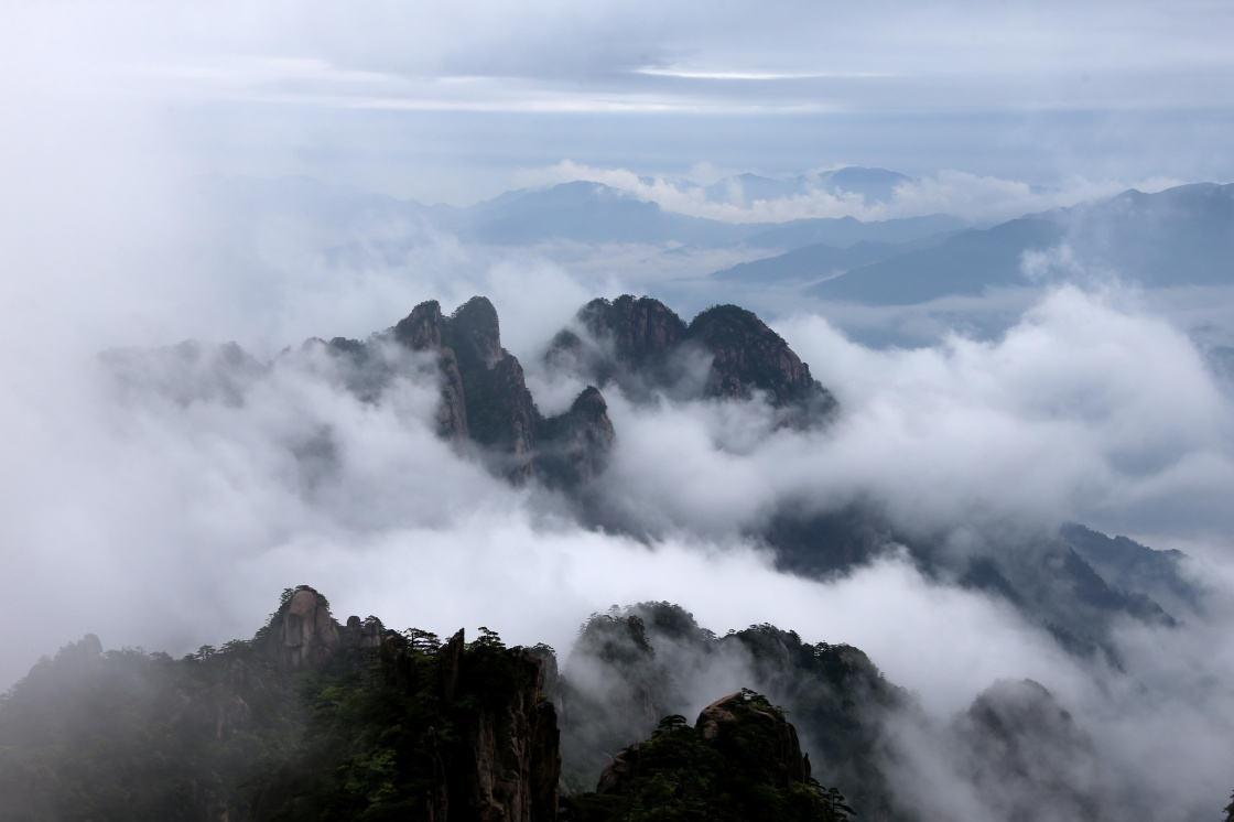 黃山，向六十歲以上老人敞開懷抱，盡享免費之旅，黃山向長者敞開懷抱，免費暢游盡享美景